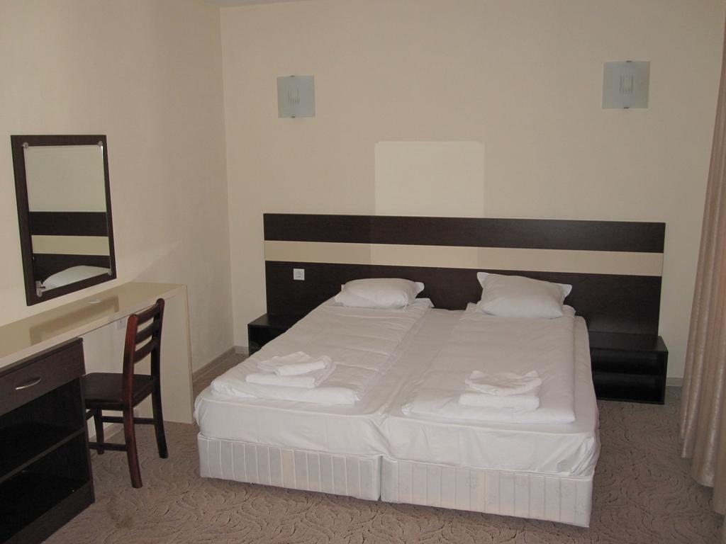 Hotel Deyanira Gorno Dryanovo Room photo