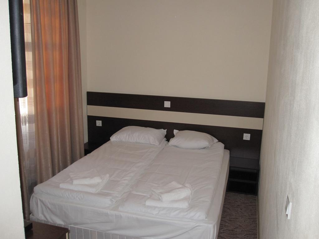 Hotel Deyanira Gorno Dryanovo Room photo